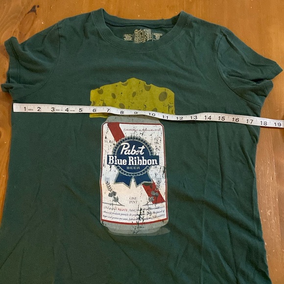 Pabst Blue Ribbon Green Bay Packers T Shirt - Picture 5 of 5